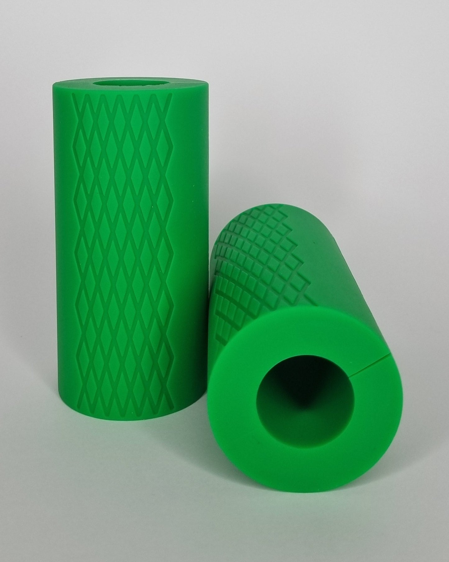 Thick grips boost grip strength and build big arms (front and top view). 